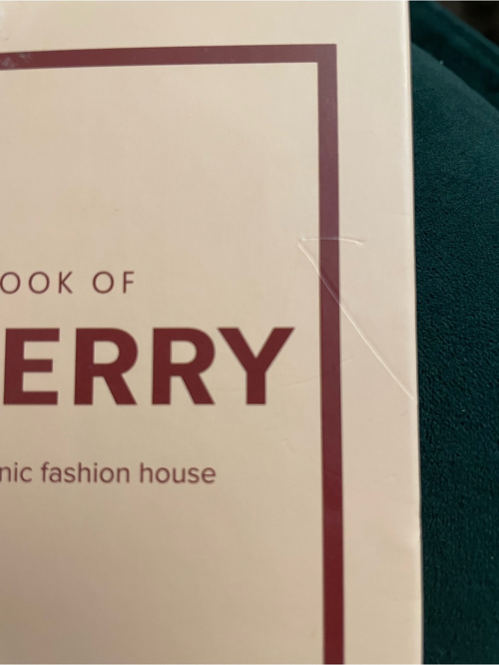 Little Book of Gucci, Burberry & Prada - Decorative Designer Book Set - Picture 5 of 6